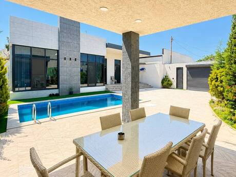 4 otaqlı həyət evi/bağ evi - Şüvəlan q. - 170 m²