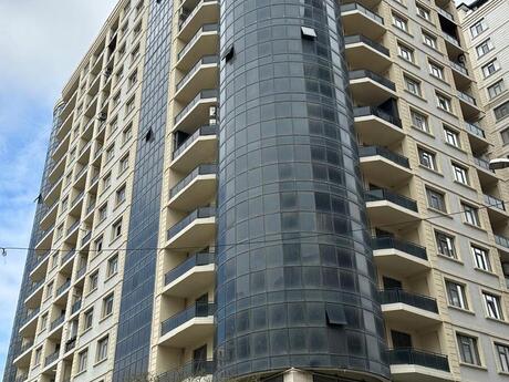 4 otaq · 144 m² · 16/16 mərtəbə, Gənclik