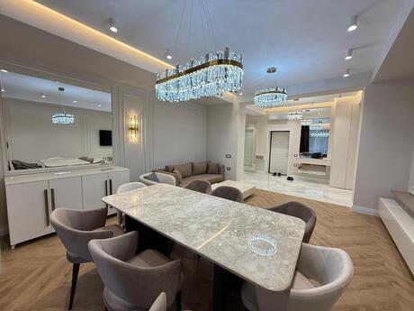 Ağ şəhərdə 3 otaqlı yeni tikili mənzil kirayə verilir, 130 m², 2 300 AZN/ay, şəkil 3 / 12