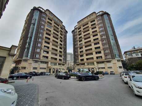 Elan №6319946 - Bakı, Nizami m., 4 otaqlı, 220 m², 5/12 mərtəbə