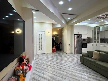3 otaqlı mənzil, 108 m², Ağ şəhər: 560 000 ₼ 3