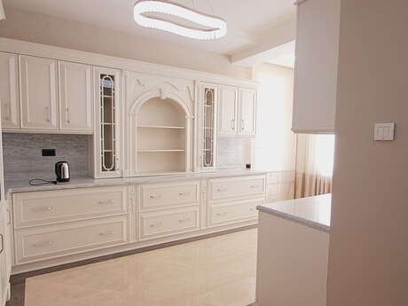 Kirayə 5 otaqlı mənzil, 210 m², Nərimanov: 2 500 ₼/ay 2