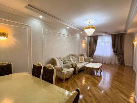 3-room apartment, 136 m², Nəsimi: 299 000 ₼ 2