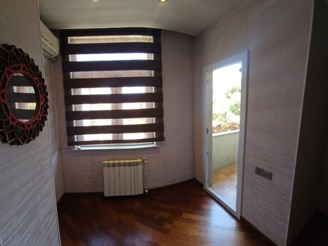 Elan №6320351 - Bakı, Bakıxanov q., 4 otaqlı, 110 m², 3/5 mərtəbə