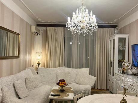 Elan №6320394 - Bakı, Nizami m., 3 otaqlı, 75 m², 3/5 mərtəbə