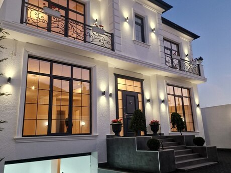 7 otaqlı həyət evi/bağ evi - Badamdar q. - 450 m²
