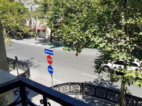 Elan №6320442 - Bakı, İçəri Şəhər m., 3 otaqlı, 85 m², 2/5 mərtəbə