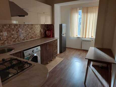 Объявление №6320497 - Баку, пос. Бакиханова, 3-комн., 80 м², 2/5 этаж