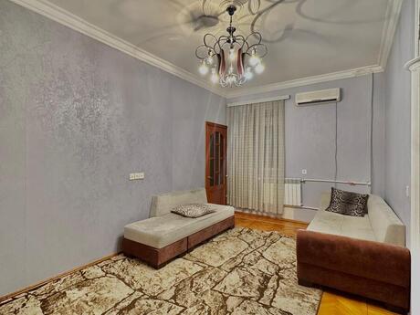 Elan №6320582 - Bakı, 28 May m., 2 otaqlı, 75 m², 2/5 mərtəbə