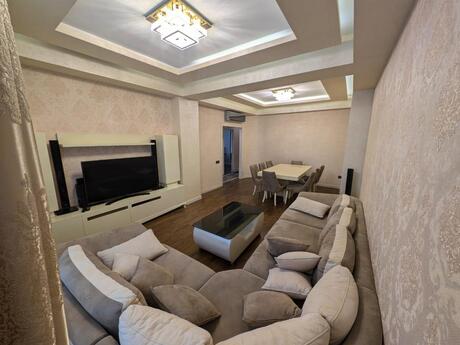 Elan №6320623 - Bakı, Gənclik m., 4 otaqlı, 130 m², 18/20 mərtəbə