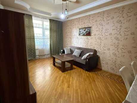 Elan №6320633 - Bakı, Şah İsmayıl Xətai m., 2 otaqlı, 65 m², 4/5 mərtəbə