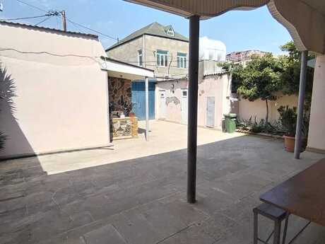 5 otaqlı həyət evi, 200 m², İnşaatçılar: 300 000 ₼ 4