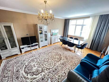 Elan №6320728 - Bakı, Elmlər Akademiyası m., 3 otaqlı, 147 m², 10/17 mərtəbə