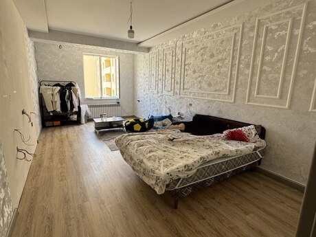2 rooms · 70 m² · floor 9/14, Saray