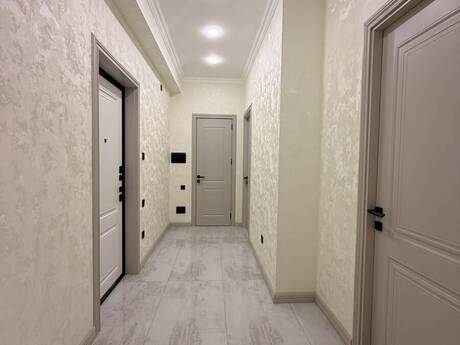 3 otaqlı yeni tikili - Yeni Günəşli q. - 74 m²