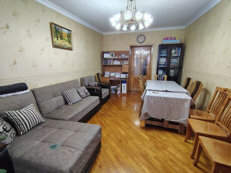 Elan №6321549 - Bakı, Gənclik m., 3 otaqlı, 80 m², 5/5 mərtəbə