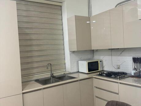 2 otaqlı köhnə tikili - 28 May m. - 62 m²