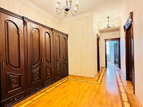 3-комн. новостройка - м. 20 января - 130 м²