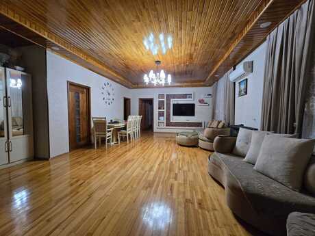 5 otaqlı həyət evi/bağ evi - Buzovna q. - 130 m²