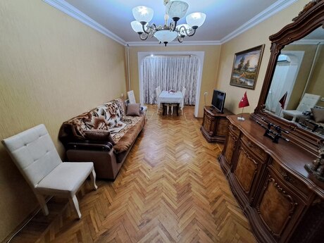 Elan №6321883 - Bakı, Xalqlar Dostluğu m., 3 otaqlı, 75 m², 2/5 mərtəbə