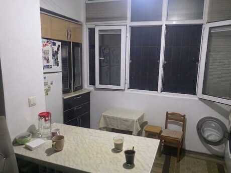 2 otaqlı köhnə tikili - İnşaatçılar m. - 40 m²