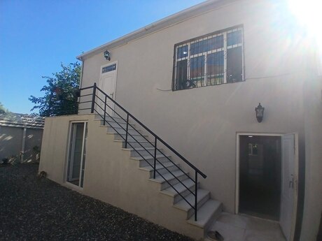 6 otaqlı həyət evi, 180 m², Binə: 96 000 ₼ 2