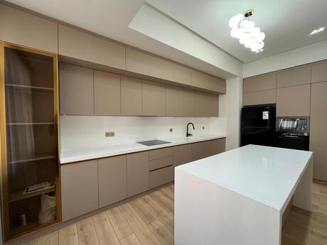 Аренда: 3-комнатная квартира, 140 м², Ağ şəhər: 2 500 ₼/мес 5