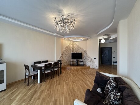 Elan №6322622 - Bakı, Həzi Aslanov m., 3 otaqlı, 150 m², 11/17 mərtəbə