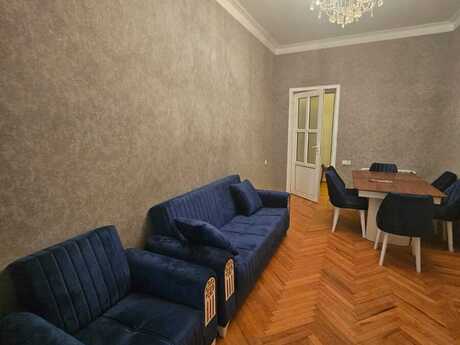 Elan №6322823 - Bakı, 28 May m., 3 otaqlı, 65 m², 3/5 mərtəbə