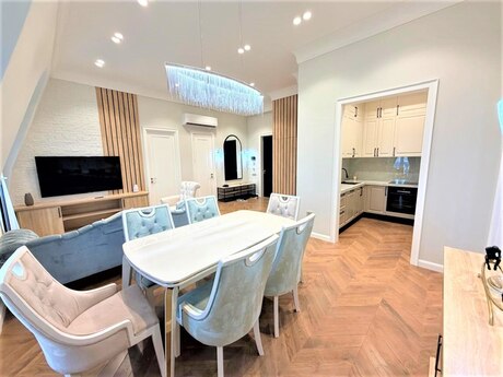 3 otaqlı yeni tikili - Ağ şəhər q. - 95 m²