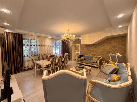 3 otaqlı həyət evi/bağ evi - Görədil q. - 250 m²