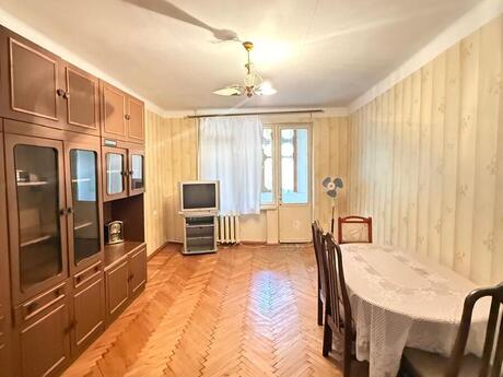 Объявление №6323137 - Баку, м. Халглар Достлугу, 3-комн., 80 м², 2/5 этаж