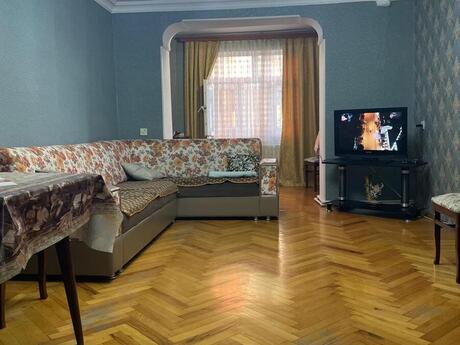 Elan №6323242 - Bakı, Elmlər Akademiyası m., 3 otaqlı, 75 m², 3/5 mərtəbə