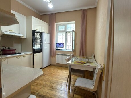 6 otaqlı həyət evi, 300 m², Badamdar: 250 000 ₼ 4