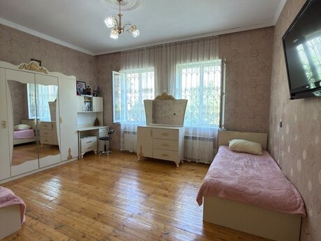 6 otaqlı həyət evi, 300 m², Badamdar: 250 000 ₼ 5