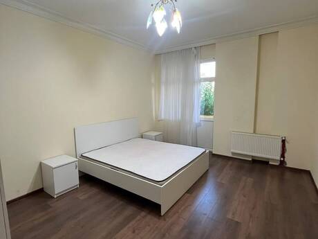 3-room apartment for rent, 125 m², Şah İsmayıl Xətai: 1 100 ₼/mo 3