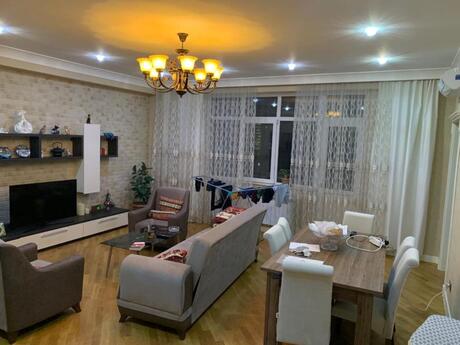 3-комнатная квартира, 175 м², 28 May: 520 000 ₼ 5