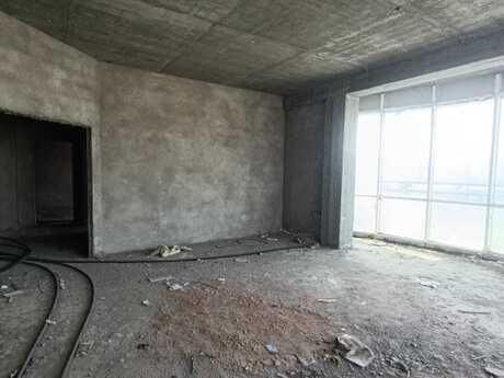 4 otaqlı mənzil, 255 m², 28 May: 635 000 ₼ 3