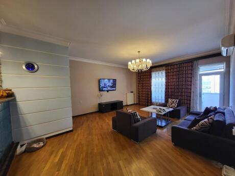 3 otaqlı mənzil, 157 m², Elmlər Akademiyası: 470 000 ₼ 2