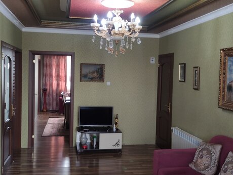 8 otaq · 200 m² · 9/9 mərtəbə, Əhmədli