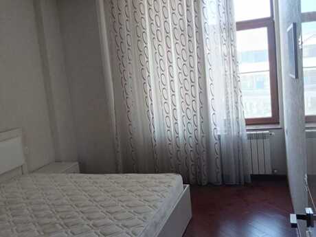 Kirayə 4 otaqlı mənzil, 137 m², Şah İsmayıl Xətai: 1 700 ₼/ay 5