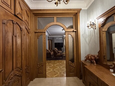 5 otaqlı mənzil, 250 m², Nərimanov: 650 000 ₼ 4