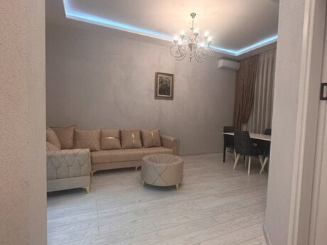 2-комн. новостройка - м. 8 ноября - 80 м²