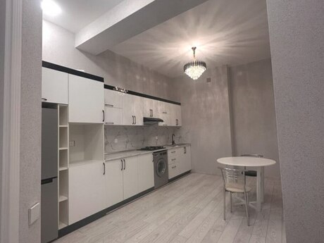 2-комн. новостройка - м. 8 ноября - 80 м²
