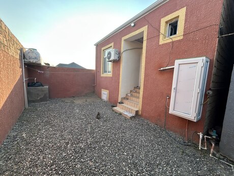 3 otaqlı həyət evi, 100 m², Binə: 70 000 ₼ 2