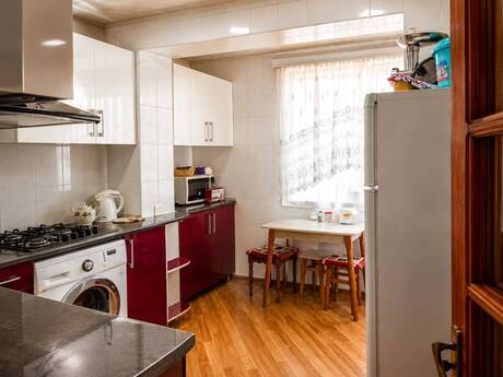 3-комн. вторичка - м. Кара Караев - 85 м²