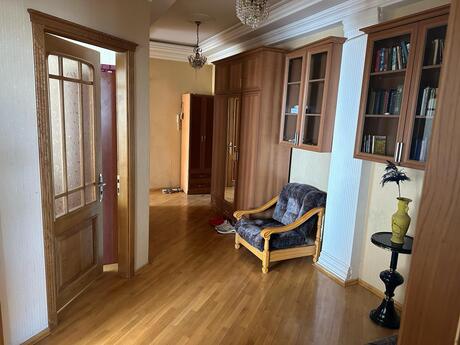 3-room apartment, 127 m², Badamdar: 260 000 ₼ 5