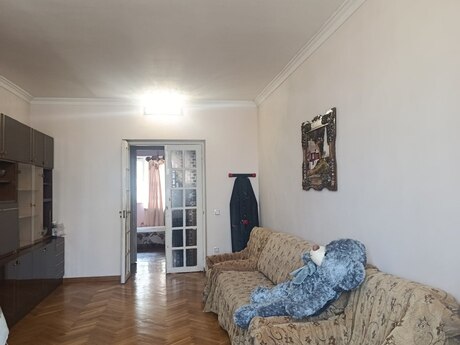 Elan №6325018 - Bakı, Elmlər Akademiyası m., 3 otaqlı, 80 m², 5/5 mərtəbə