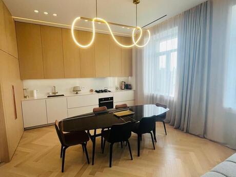 Elan №6325403 - Bakı, Sahil m., 3 otaqlı, 85 m², 4/6 mərtəbə