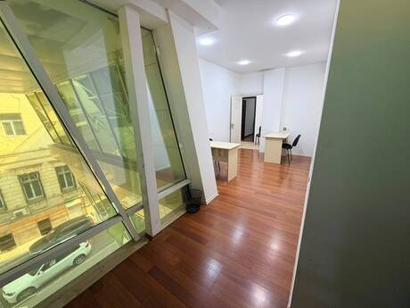 1 otaqlı ofis - 28 May m. - 17 m²